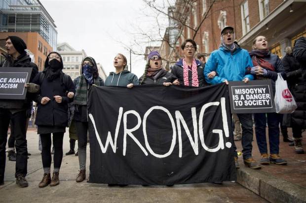 ss-170120-trump-protests-rhk-04_335e69326758235e9750c6a8d977c93b-nbcnews-ux-1024-900